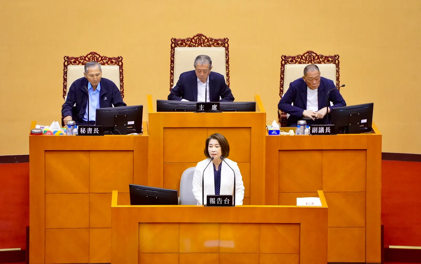 屏東新聞 - 周春米施政報告 健保補助不排富了