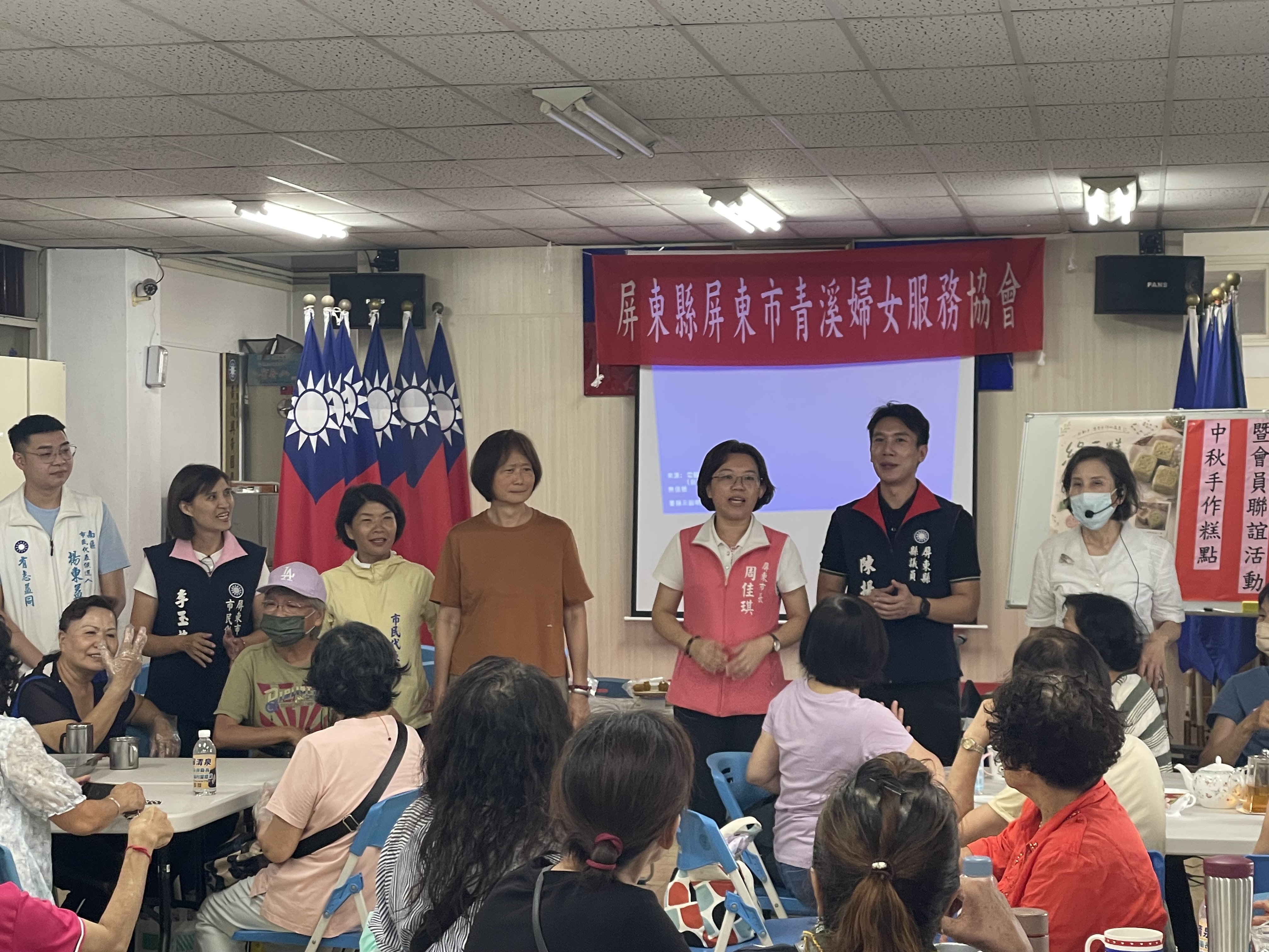 屏東新聞 - 綠豆糕DIY凝聚姐妹情!屏東市清溪婦女協會歡慶中秋佳節