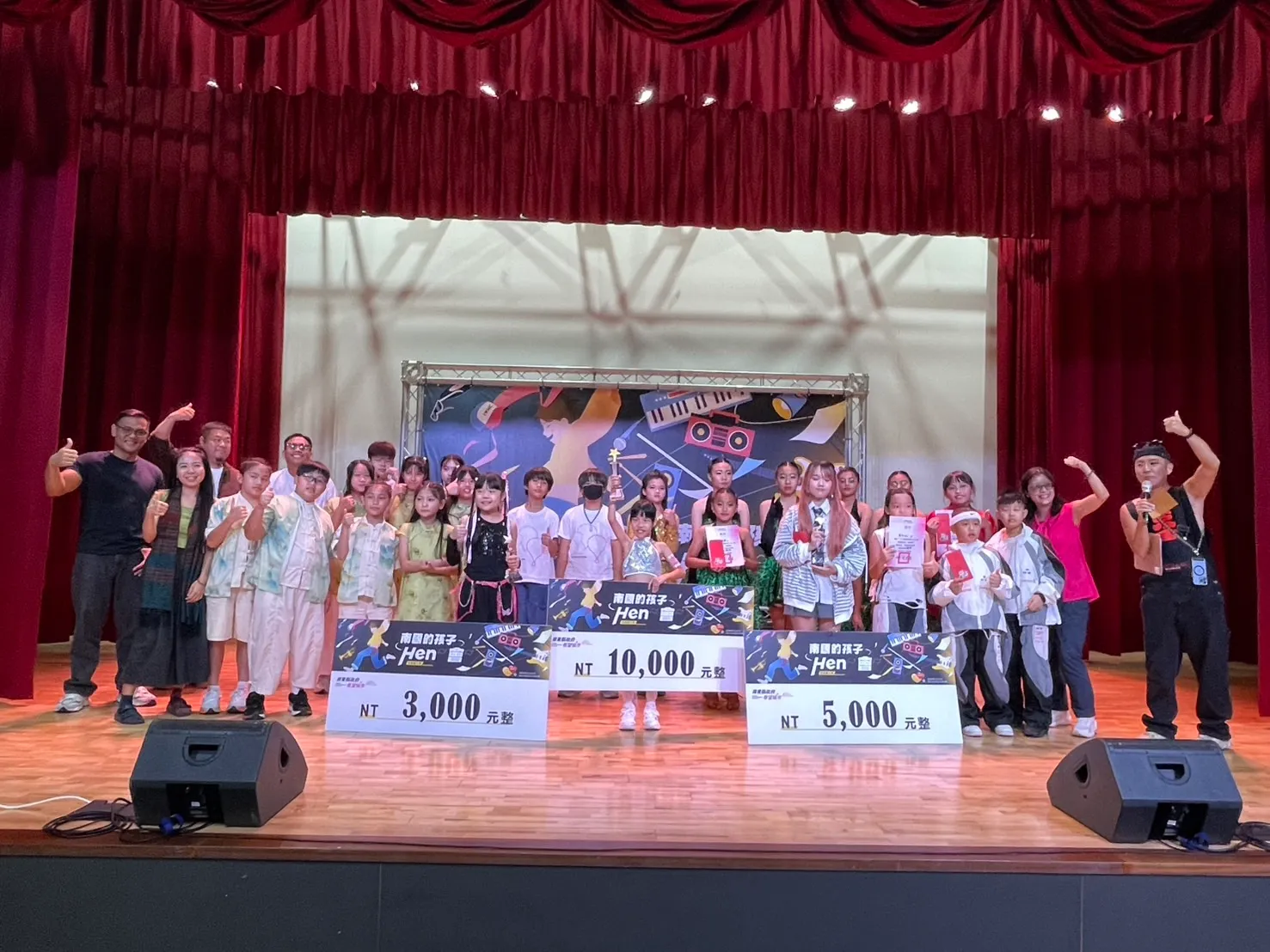 屏東新聞 - 南國孩子登台秀才藝 10組達人Hig1h翻恆春半島