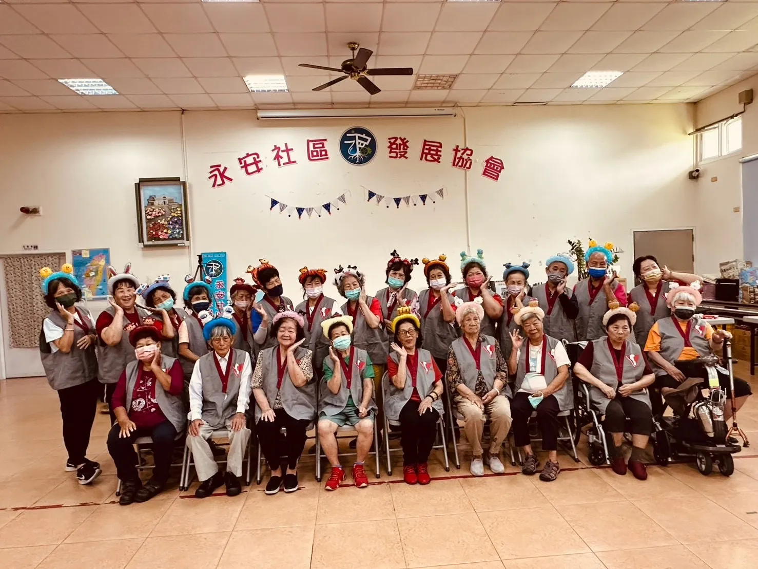 屏東新聞 - 從被服務者到服務者 高齡志工帶幼兒玩古早童玩