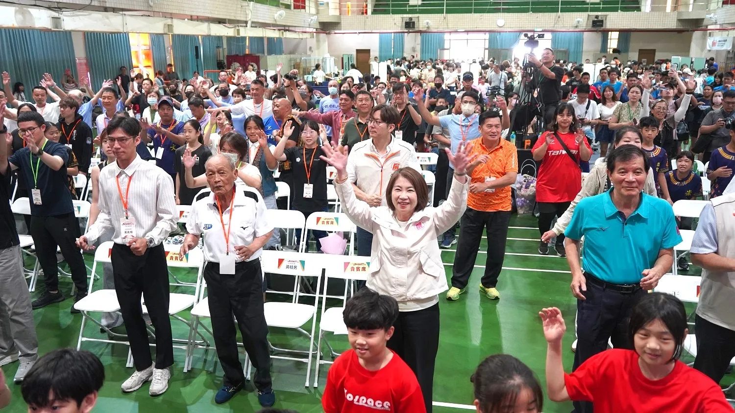 屏東新聞 - 響應國民體育日 屏東表揚32位體育英雄 攜手企業共築全民運動城市